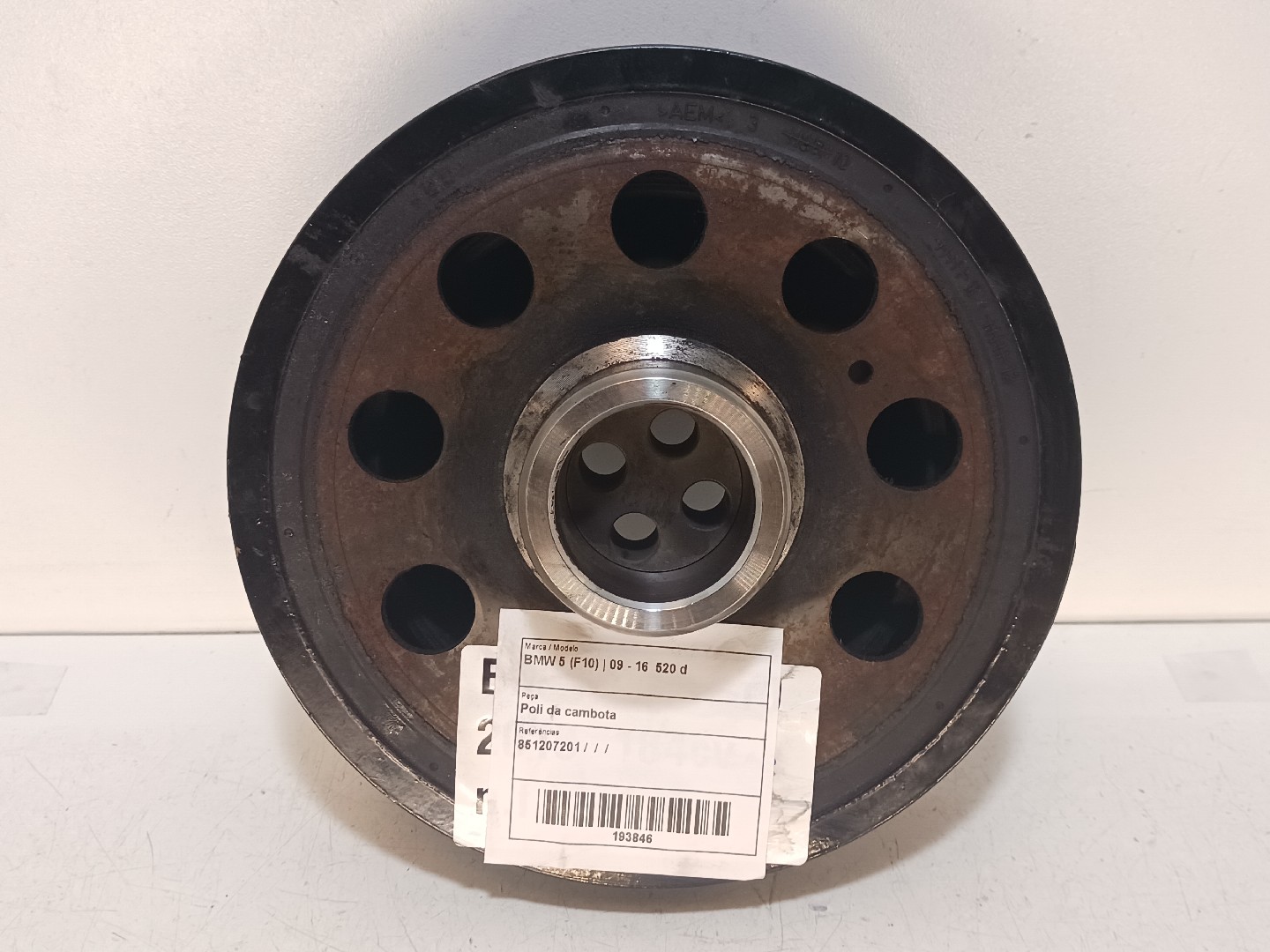 Crankshaft / Engine pulley  BMW 5 (F10) Imagem-1