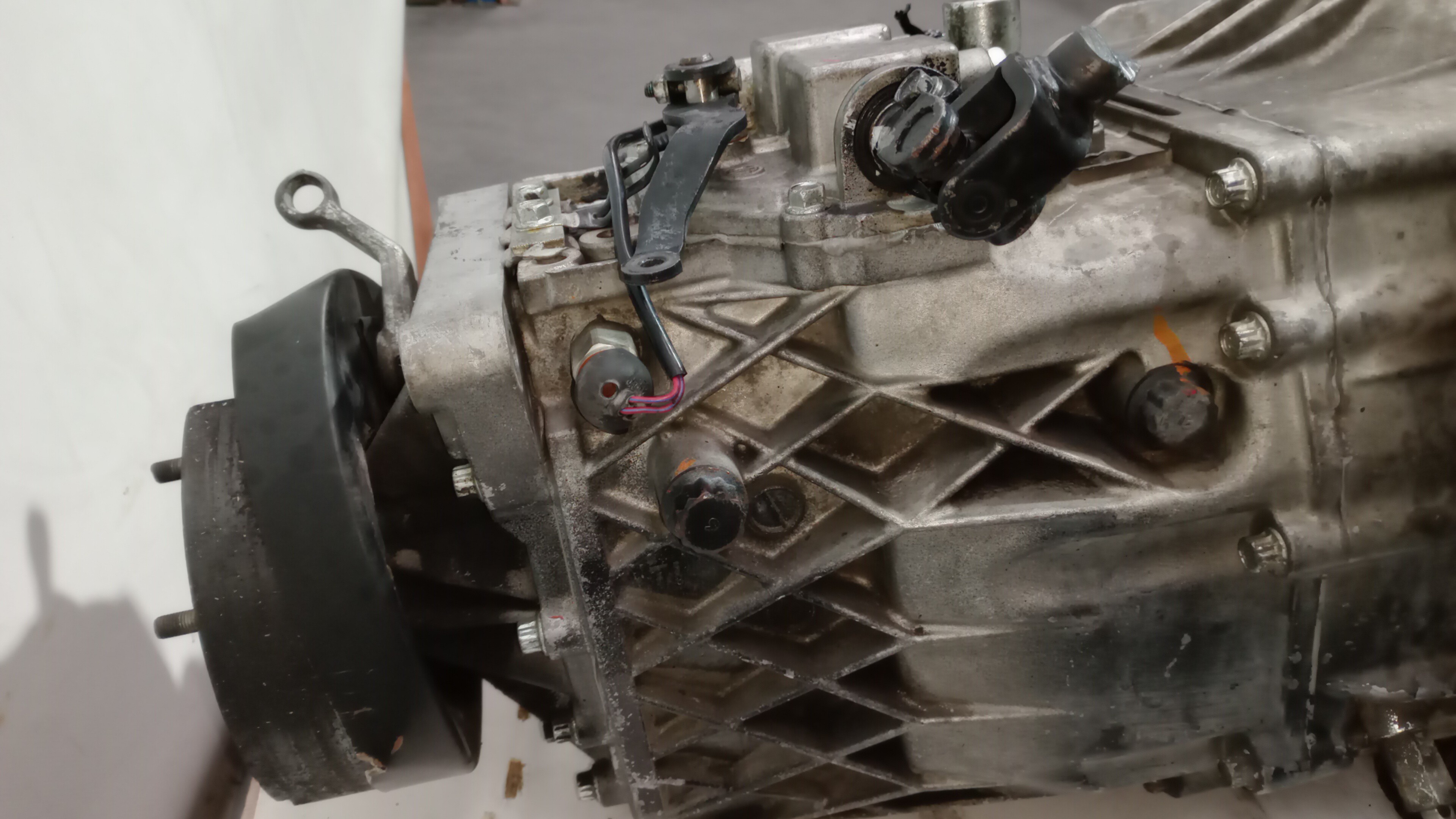 Boîte de vitesses manuelle MITSUBISHI Canter (FB7, FB8, FE7, FE8) VII Imagem-5