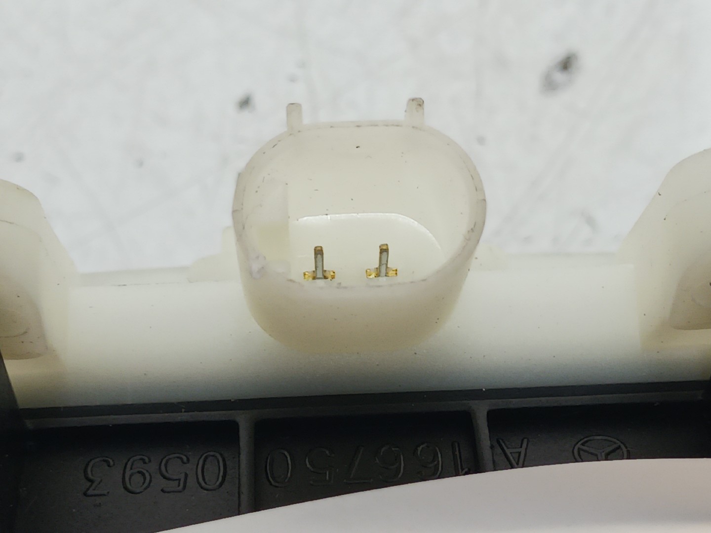 Botão da abertura da mala MERCEDES-BENZ Classe M (W166) Imagem-2