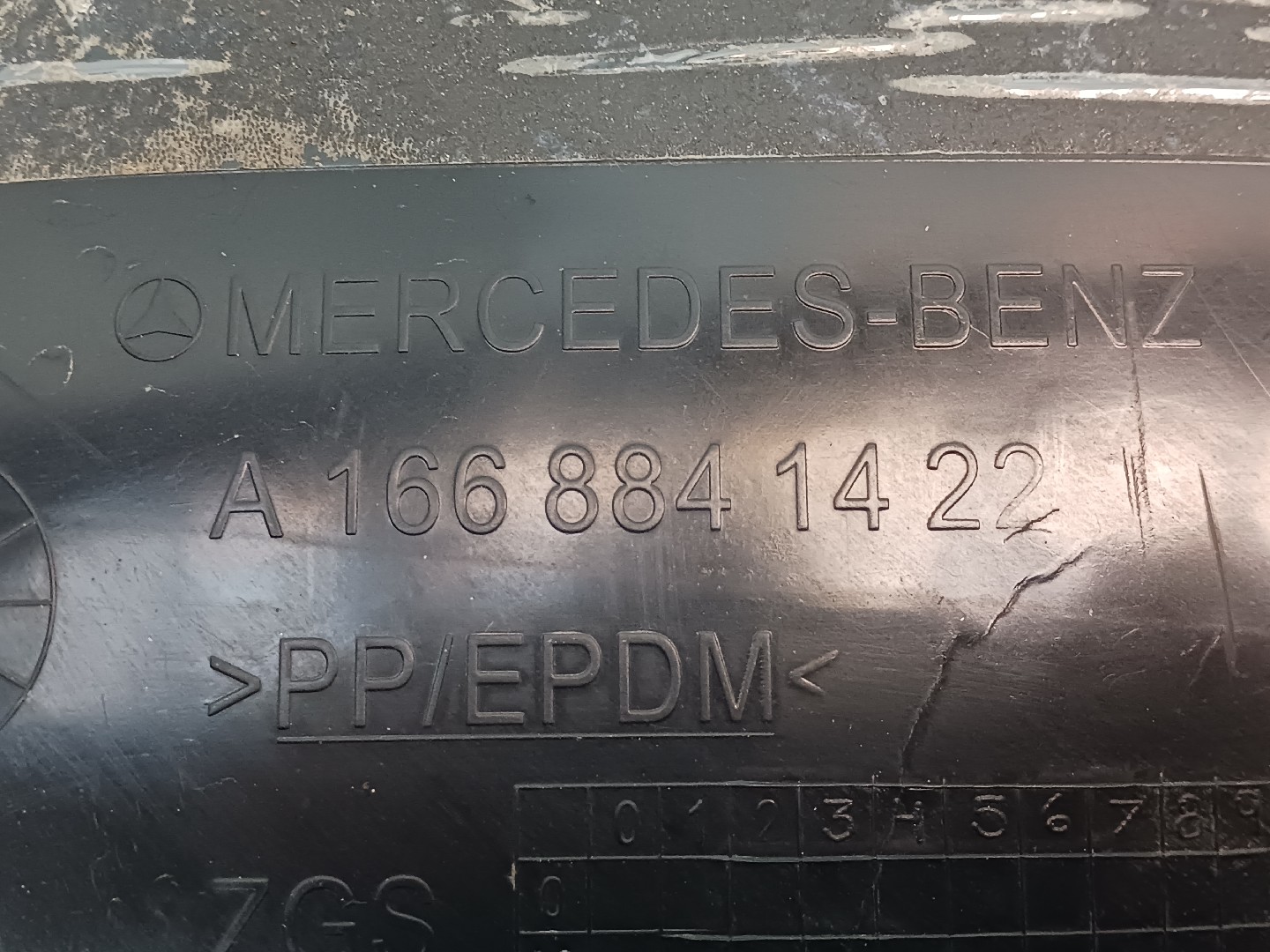 Rear wheel arch right MERCEDES-BENZ Classe M (W166) Imagem-2