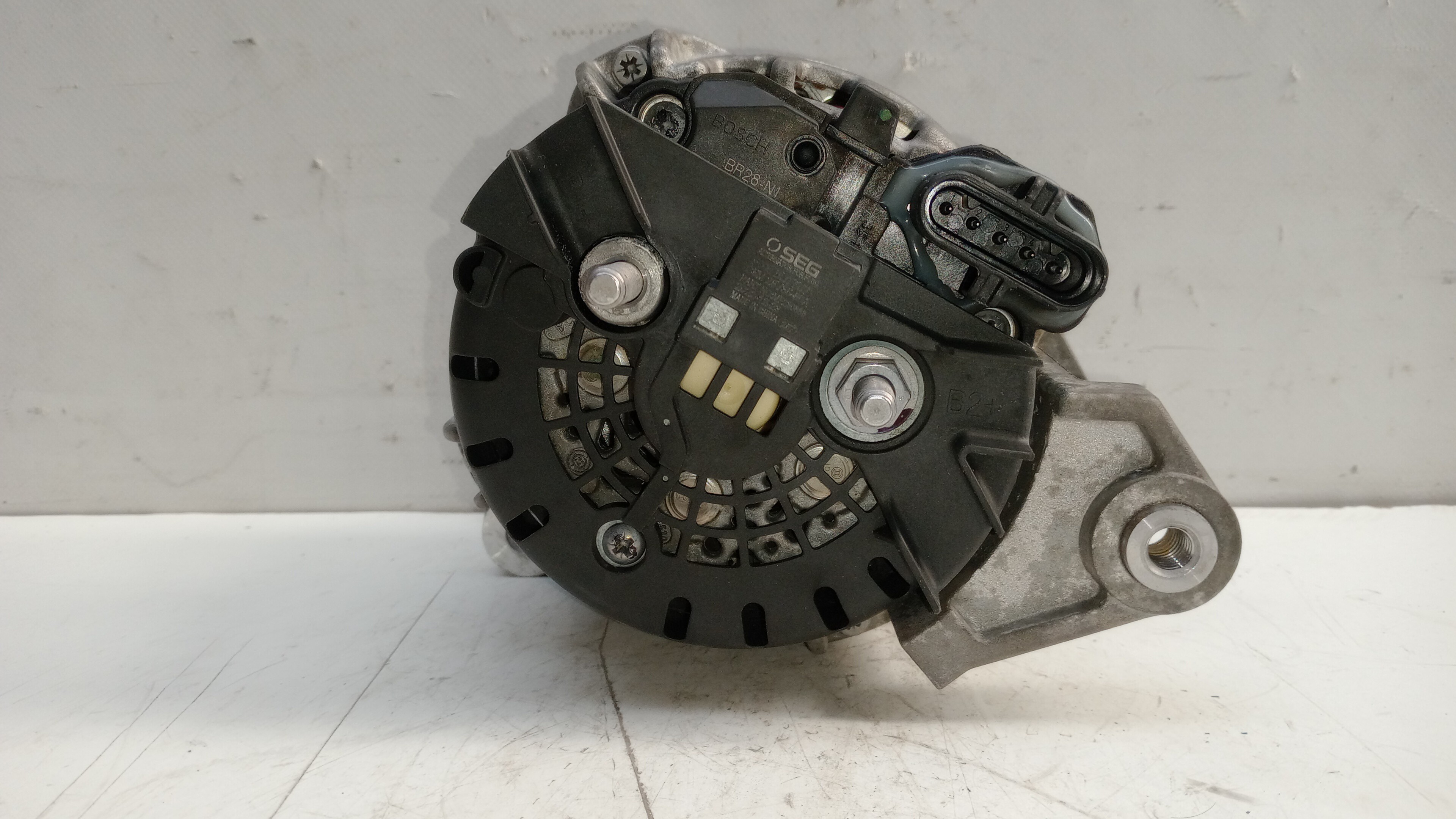 Alternador MITSUBISHI Canter (FB7, FB8, FE7, FE8) VII Imagem-2