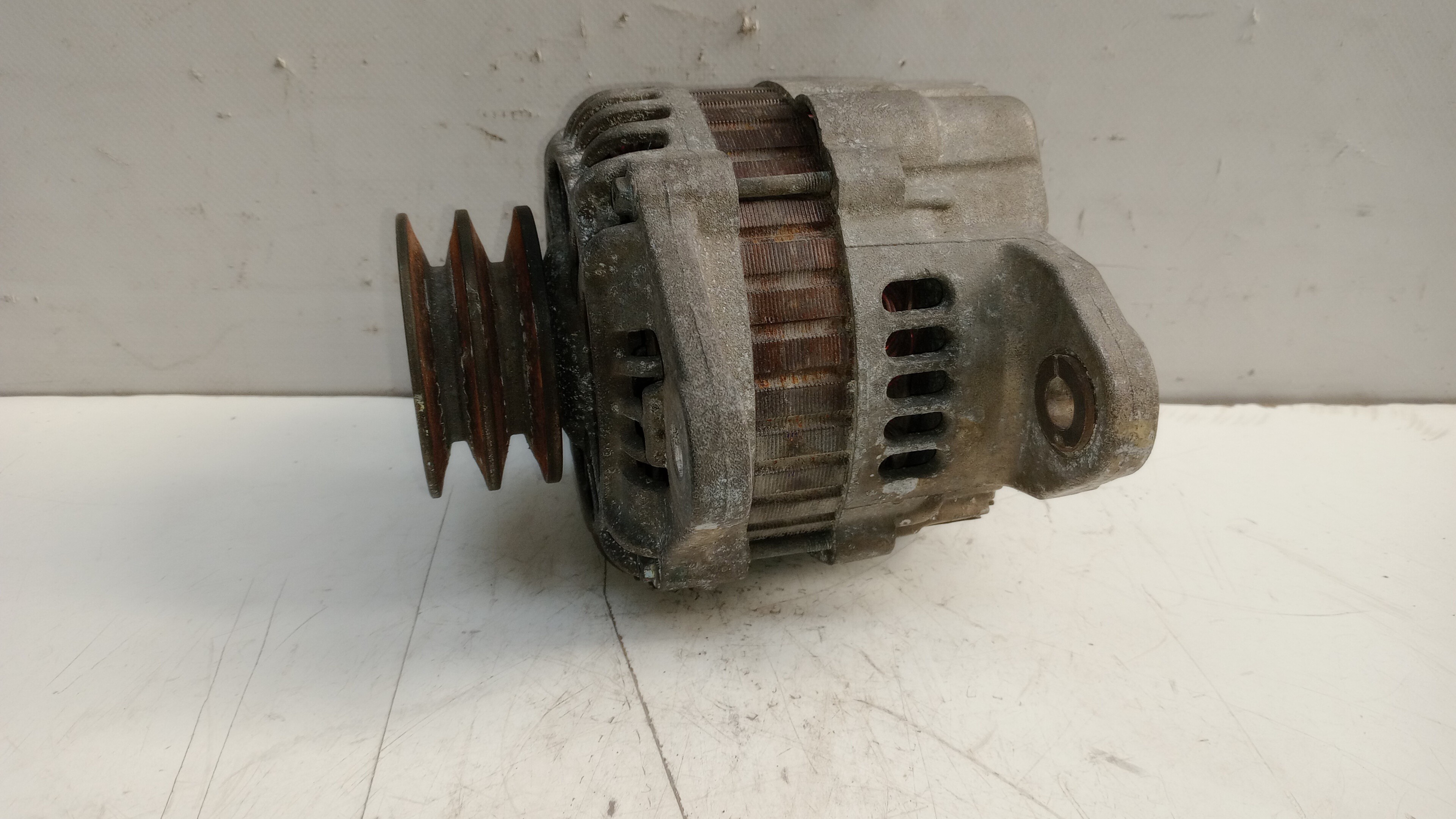 Alternador MITSUBISHI Canter (FB7, FB8, FE7, FE8) VII Imagem-1