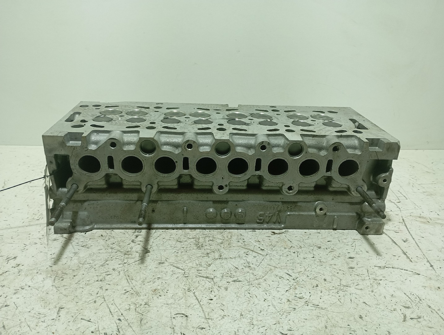 Cylinder head PEUGEOT 407 SW (6E_)