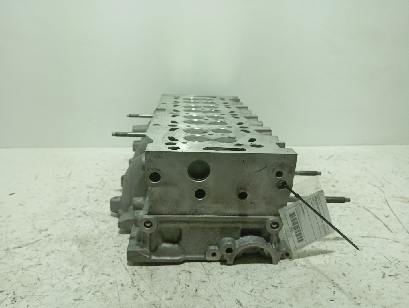 Cylinder head PEUGEOT 407 SW (6E_) Imagem-1
