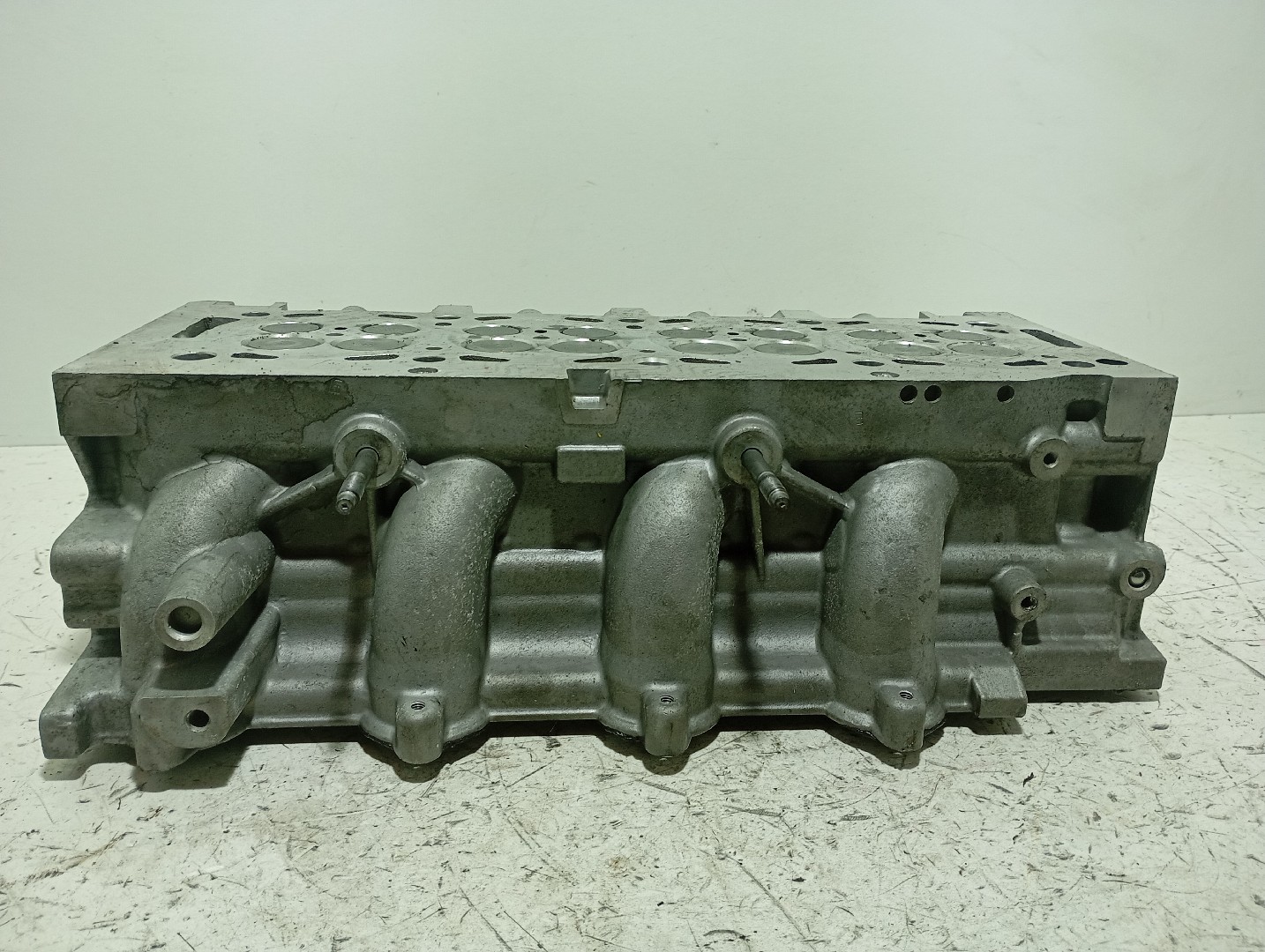 Cylinder head PEUGEOT 407 SW (6E_) Imagem-2