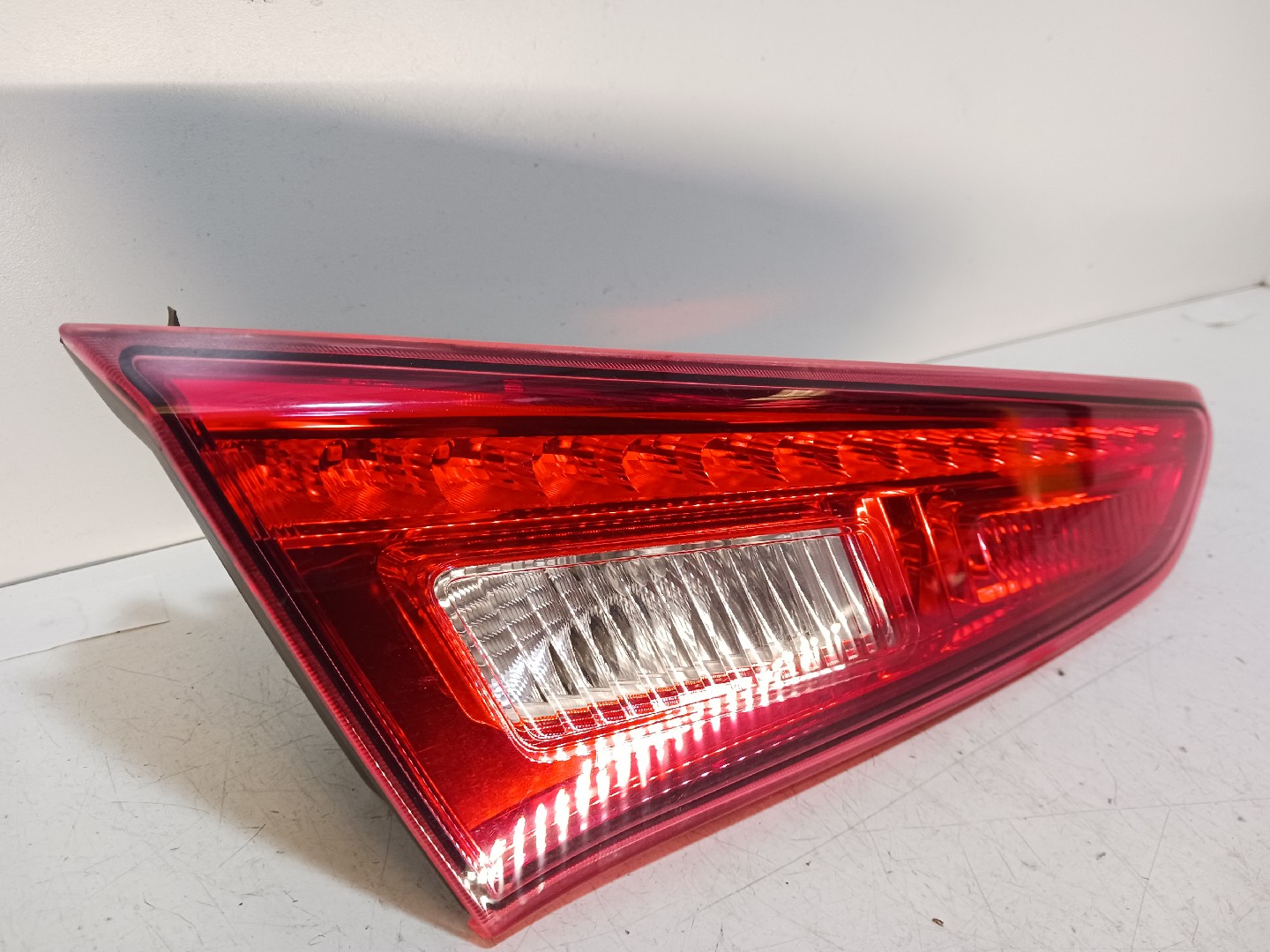 Piloto izquierdo del maletero ALFA ROMEO Giulietta (940_) Imagem-1