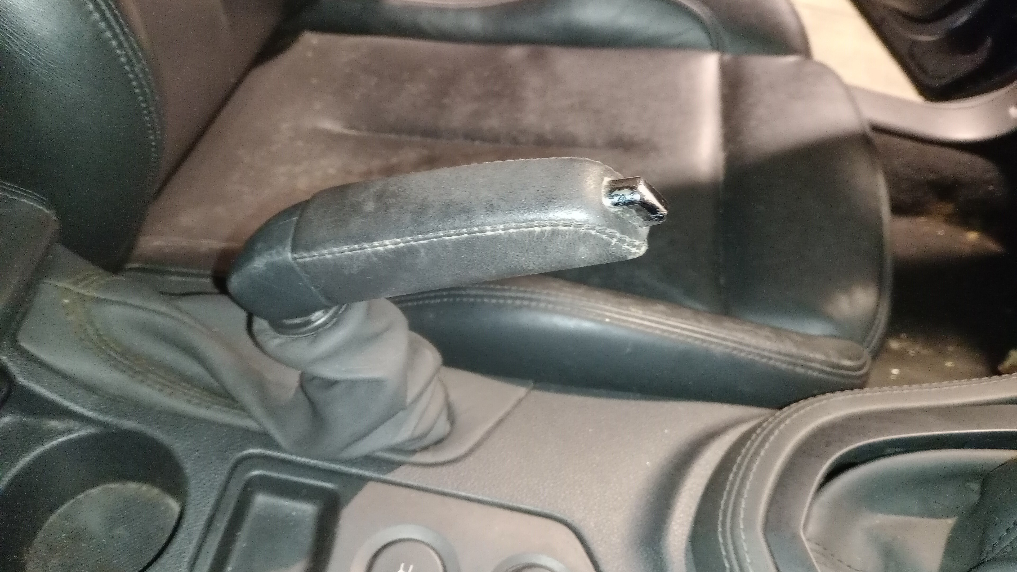 Frein à main / de stationnement PEUGEOT RCZ