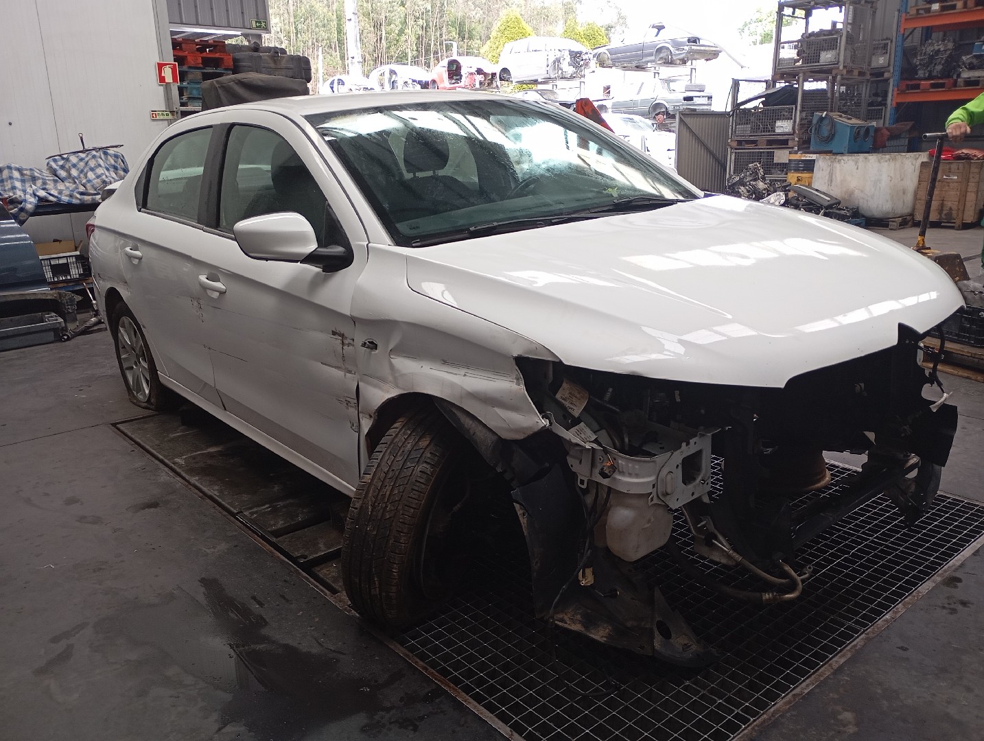 Carrosserie / châssis pour pièces CITROËN C-Elysee Imagem-1