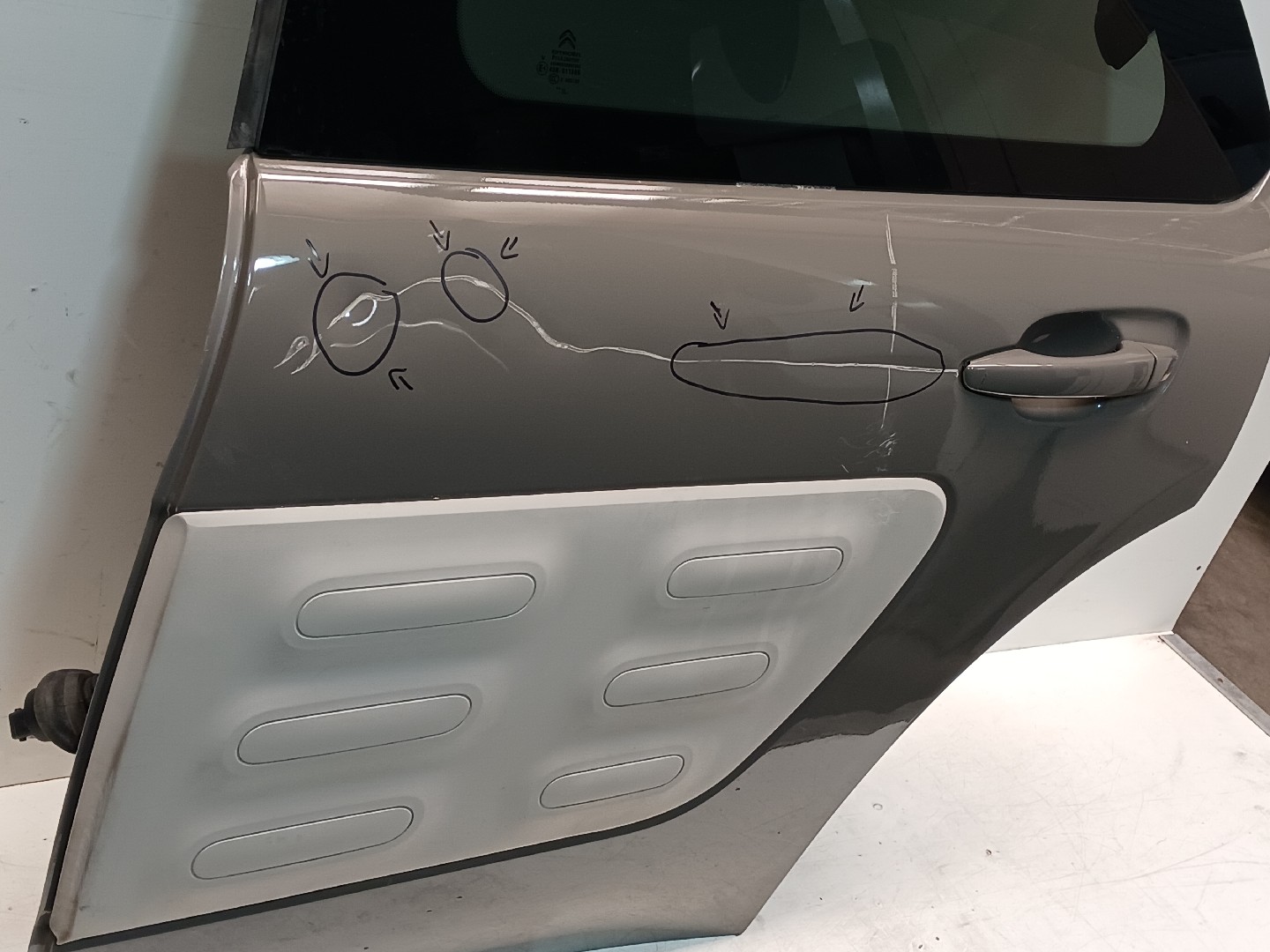 Porte arrière gauche CITROËN C4 Cactus Imagem-4