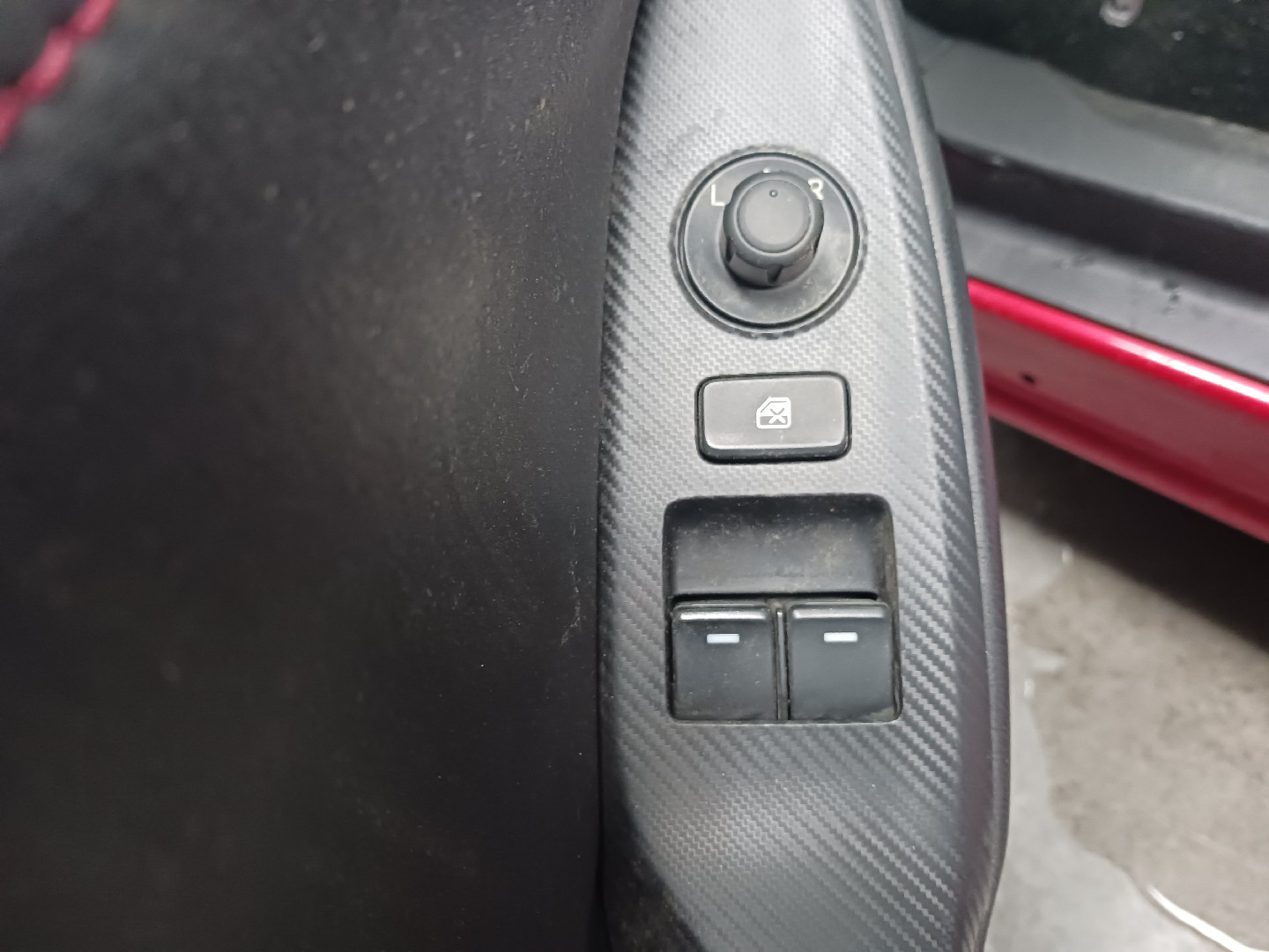 Comando / botão / interruptor vidros frente esquerdo MAZDA MX-5 IV (ND)