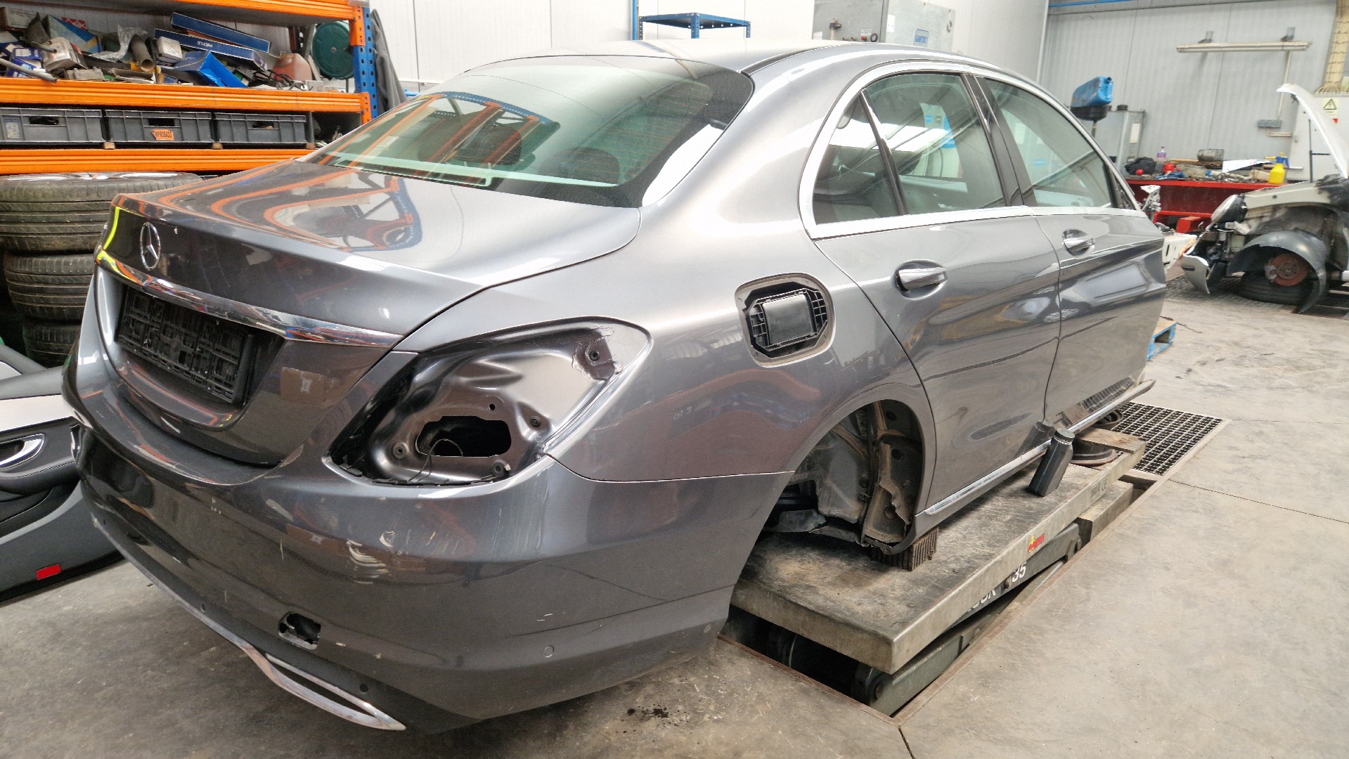 Carrosserie / châssis pour pièces MERCEDES-BENZ Classe C (W205) Imagem-2