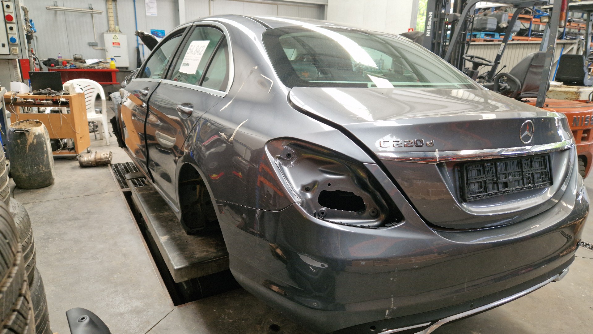 Carrosserie / châssis pour pièces MERCEDES-BENZ Classe C (W205) Imagem-3