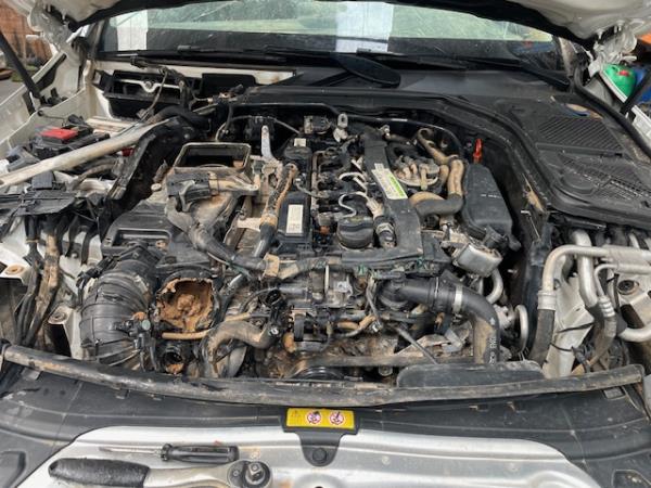 Carrosserie / châssis pour pièces MERCEDES-BENZ Classe C (W205) Imagem-1