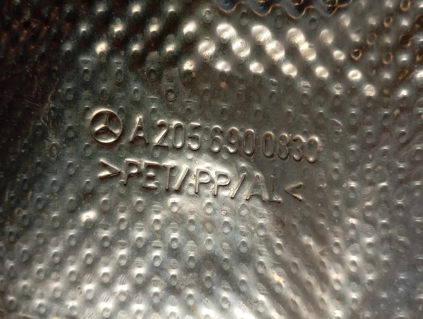 Passage de roue AR DR MERCEDES-BENZ Classe C (W205) Imagem-4