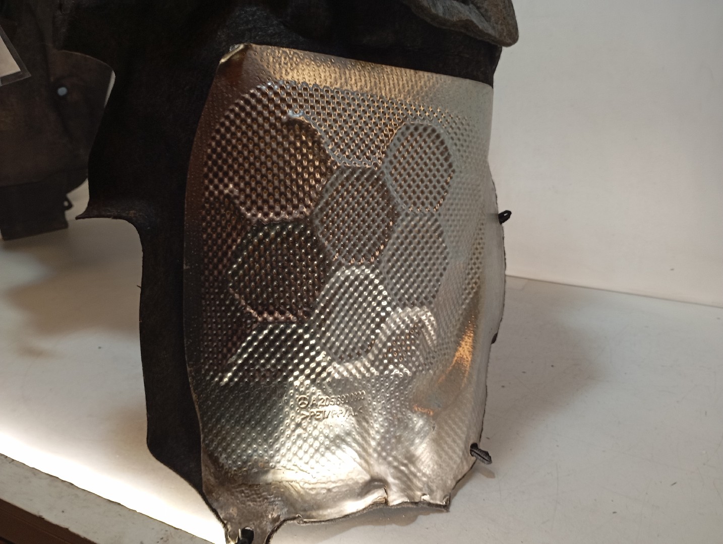 Passage de roue AR DR MERCEDES-BENZ Classe C (W205) Imagem-3