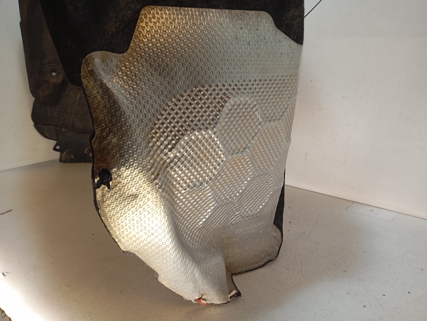 Passage de roue AR GA MERCEDES-BENZ Classe C (W205) Imagem-4