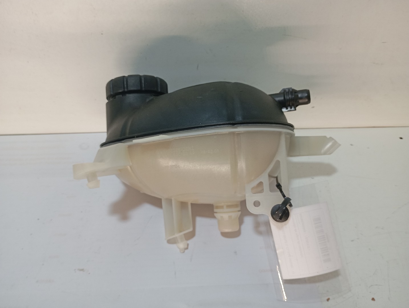 Réservoir/ Vase D'expansion De Liquide De Refroidissement MERCEDES-BENZ Classe C (W205)