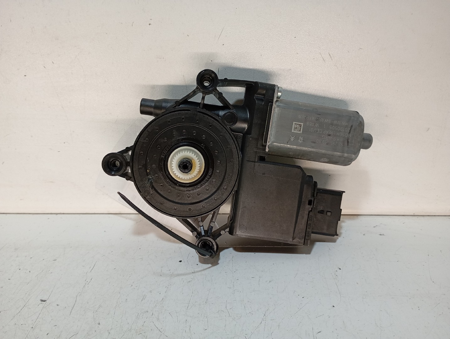 Moteur lève-vitre arrière gauche CITROËN Berlingo Van (K9) Imagem-1