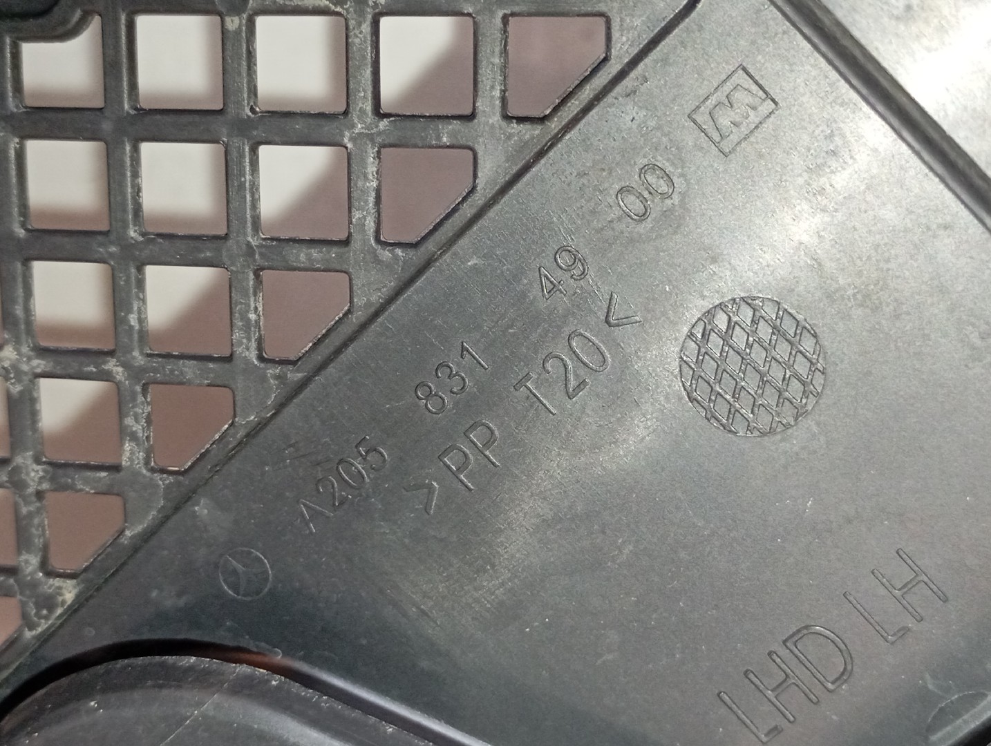 Moulure MERCEDES-BENZ Classe C (W205) Imagem-4