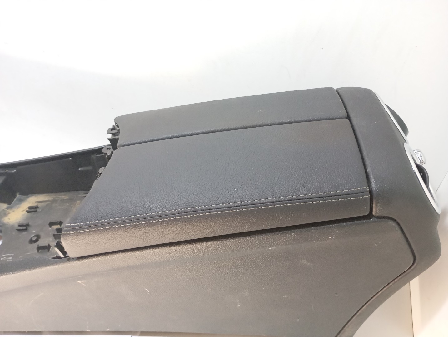 Console central MERCEDES-BENZ Classe C (W205) Imagem-2