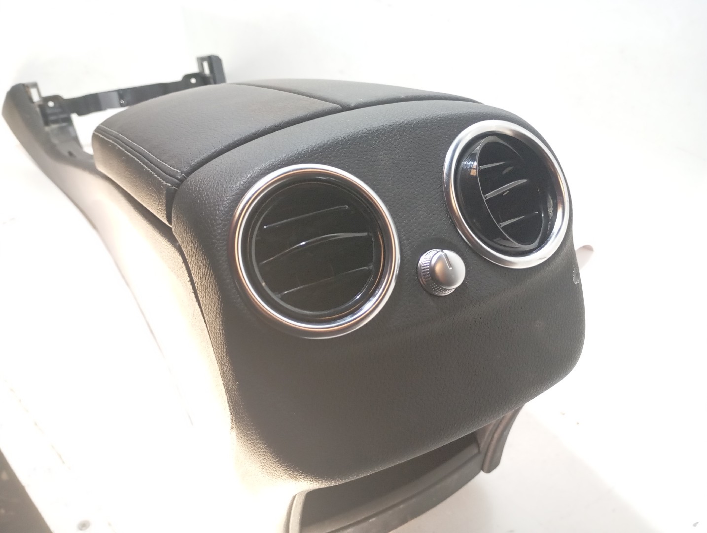 Console central MERCEDES-BENZ Classe C (W205) Imagem-3