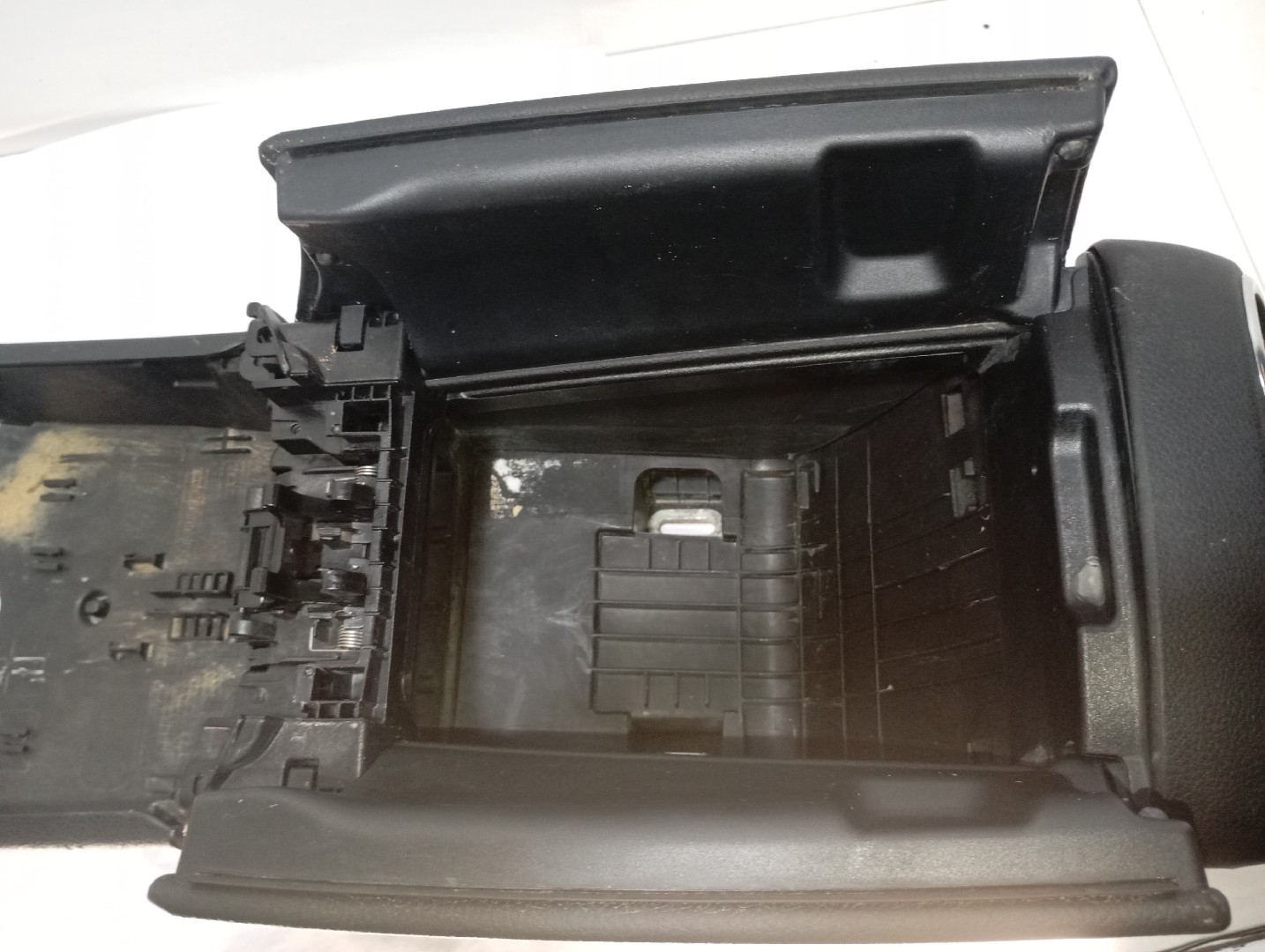 Console central MERCEDES-BENZ Classe C (W205) Imagem-5