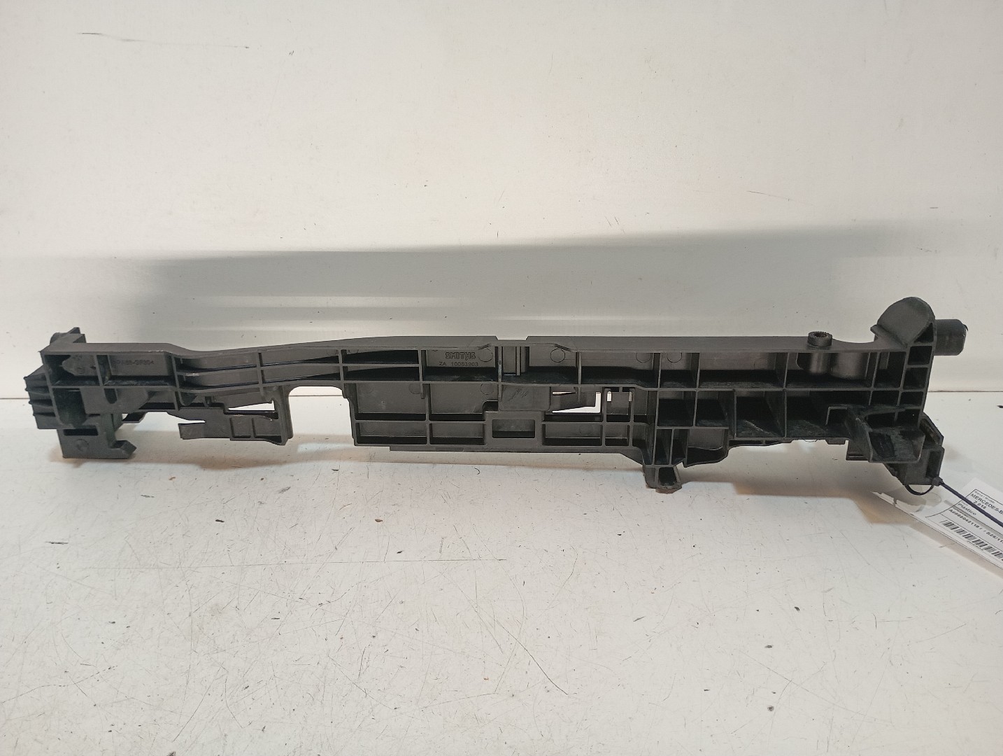 Pièce en plastique générique MERCEDES-BENZ Classe C (W205)