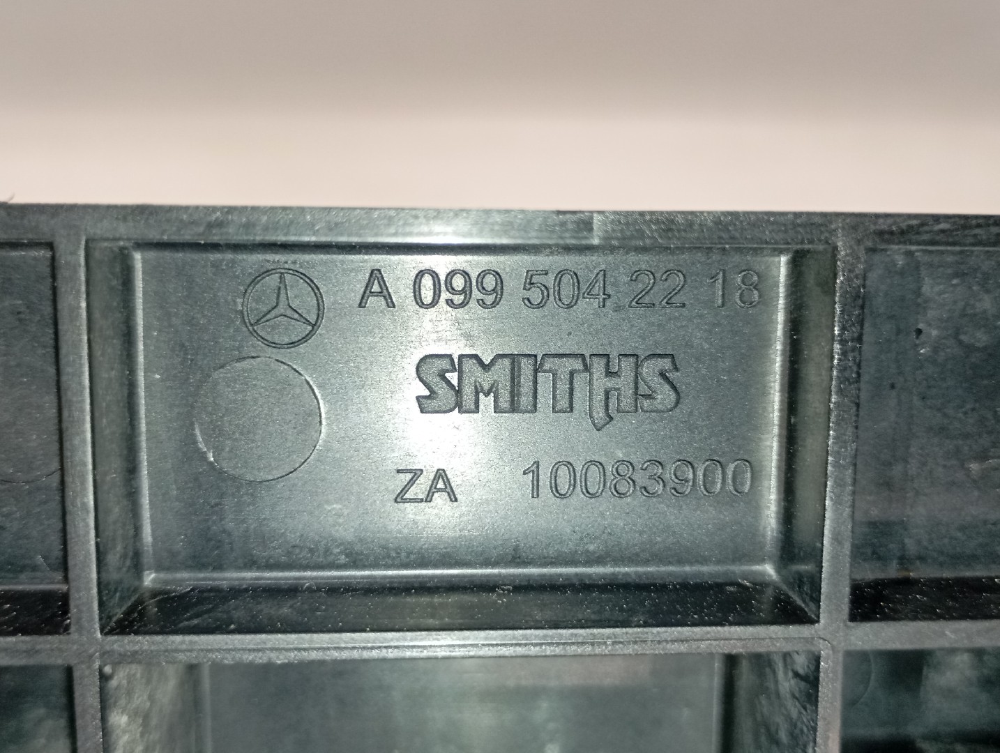 Pièce en plastique générique MERCEDES-BENZ Classe C (W205) Imagem-2