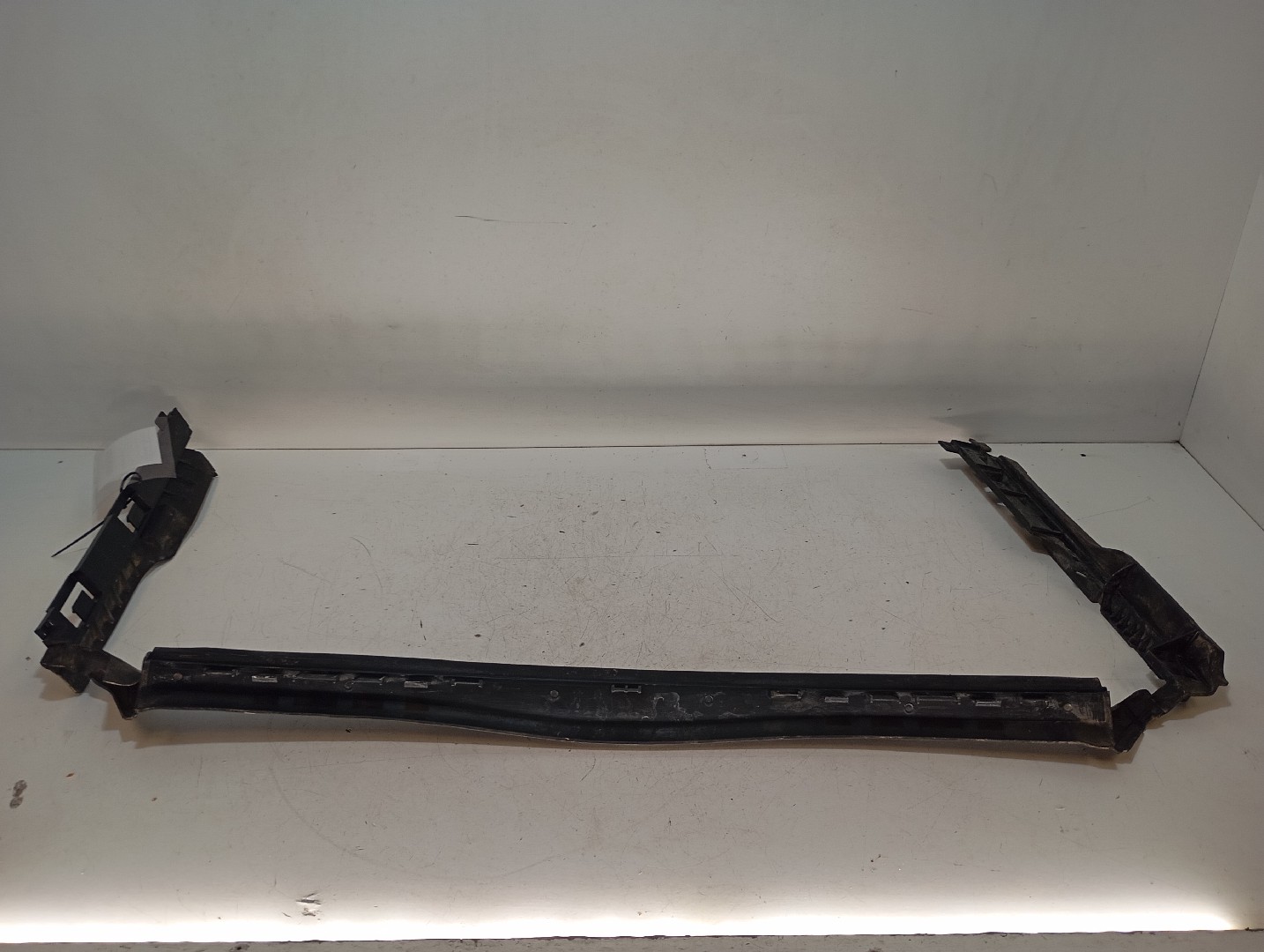 Pièce en plastique générique MERCEDES-BENZ Classe C (W205)