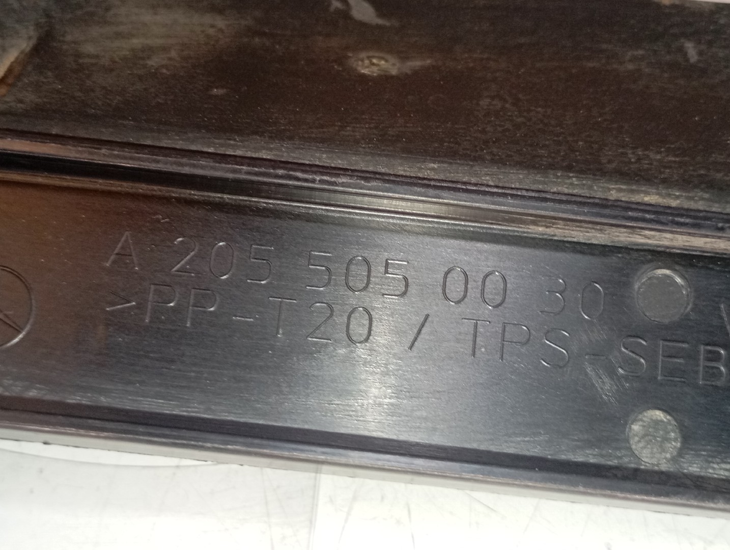 Pièce en plastique générique MERCEDES-BENZ Classe C (W205) Imagem-3