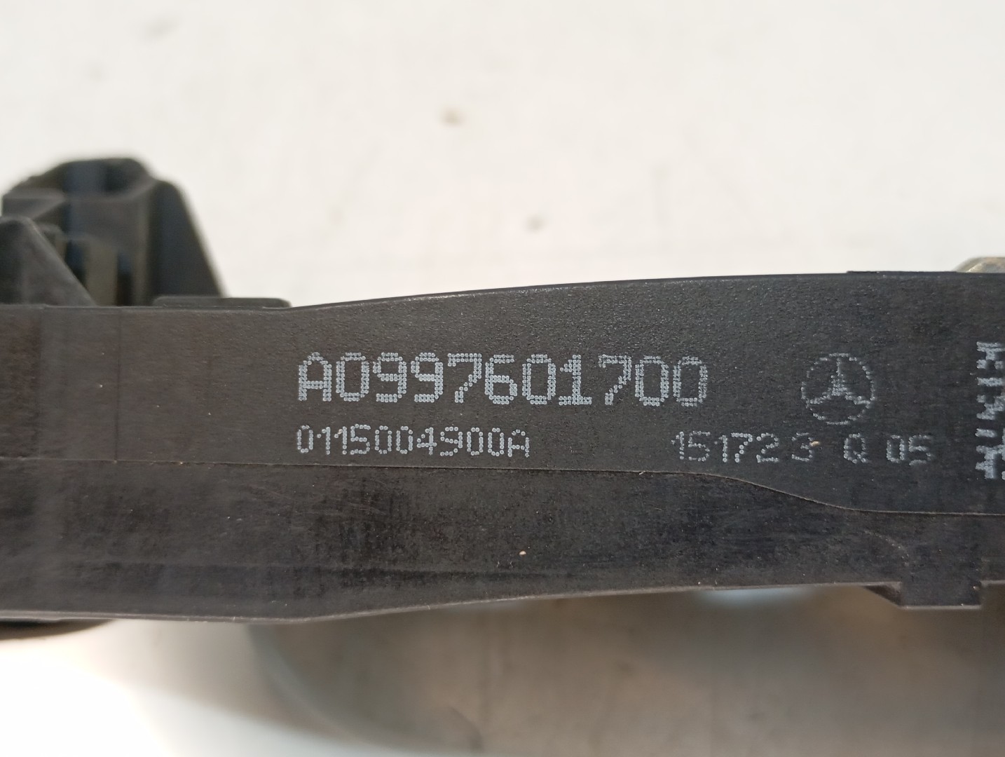 Poignée de porte arrière gauche MERCEDES-BENZ Classe C (W205) Imagem-2