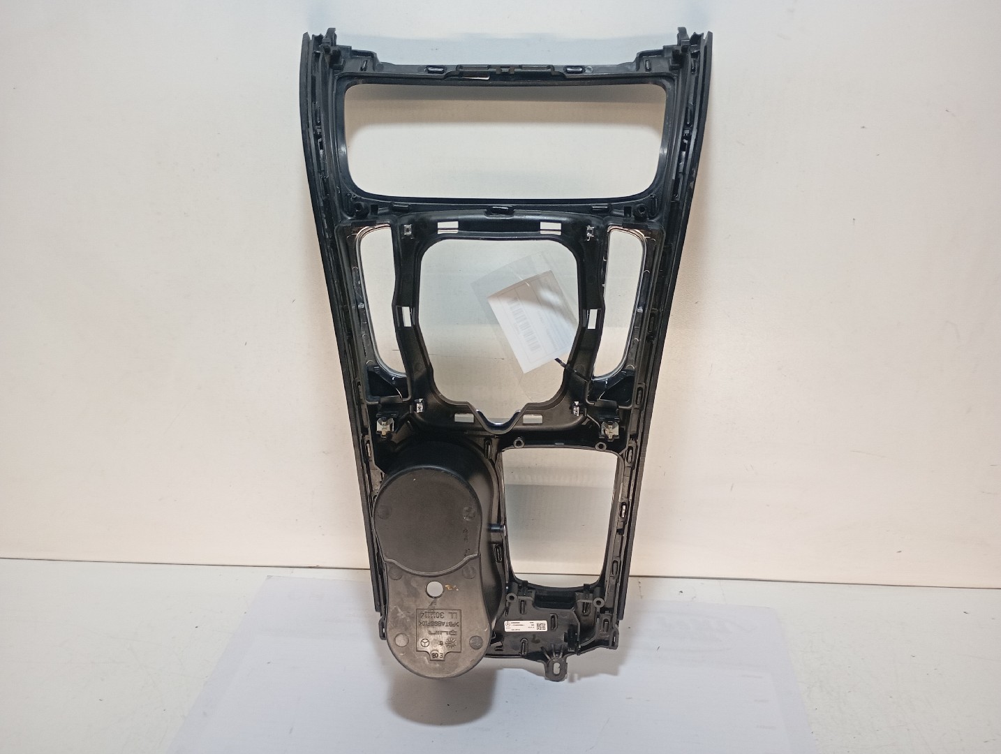 Moulure tableau de bord MERCEDES-BENZ Classe C (W205) Imagem-2