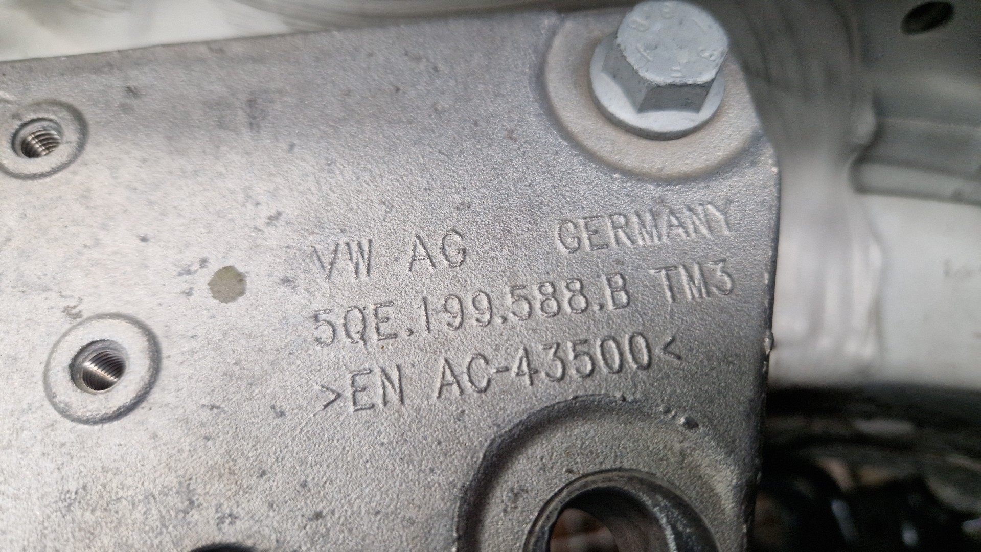 Engine Mount VOLKSWAGEN Golf VII (5G1, BQ1, BE1, BE2) Imagem-1