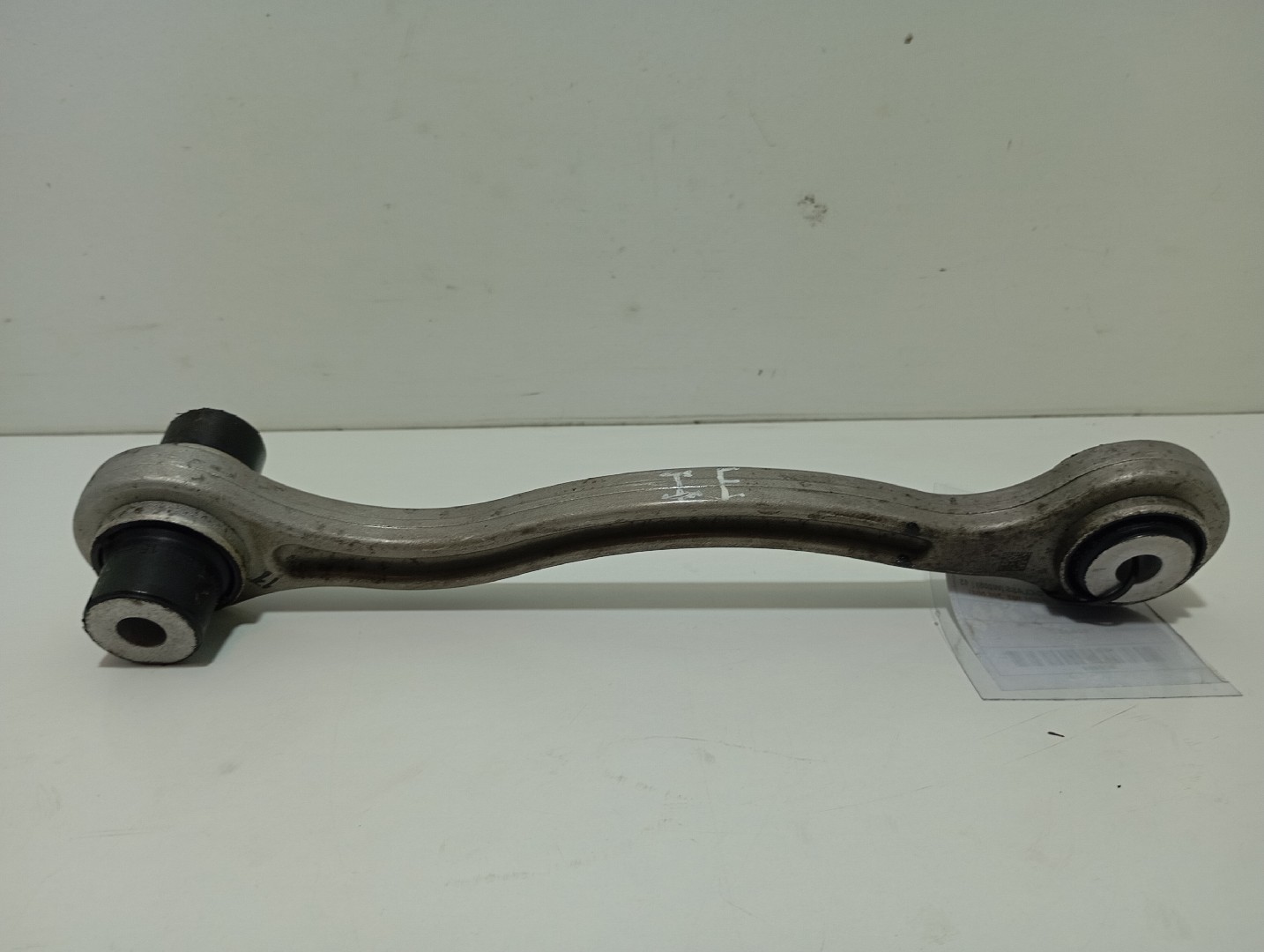 Bras de suspension arrière gauche MERCEDES-BENZ Classe C (W205) Imagem-1