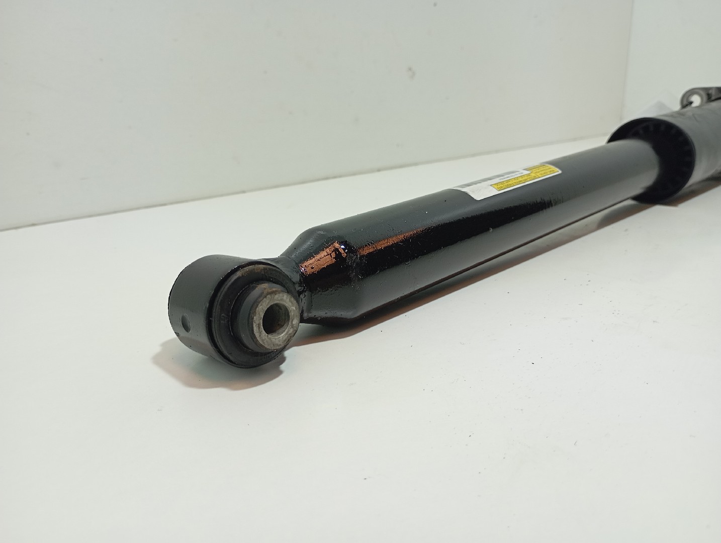 Amortisseur Arrière Gauche MERCEDES-BENZ Classe C (W205) Imagem-1