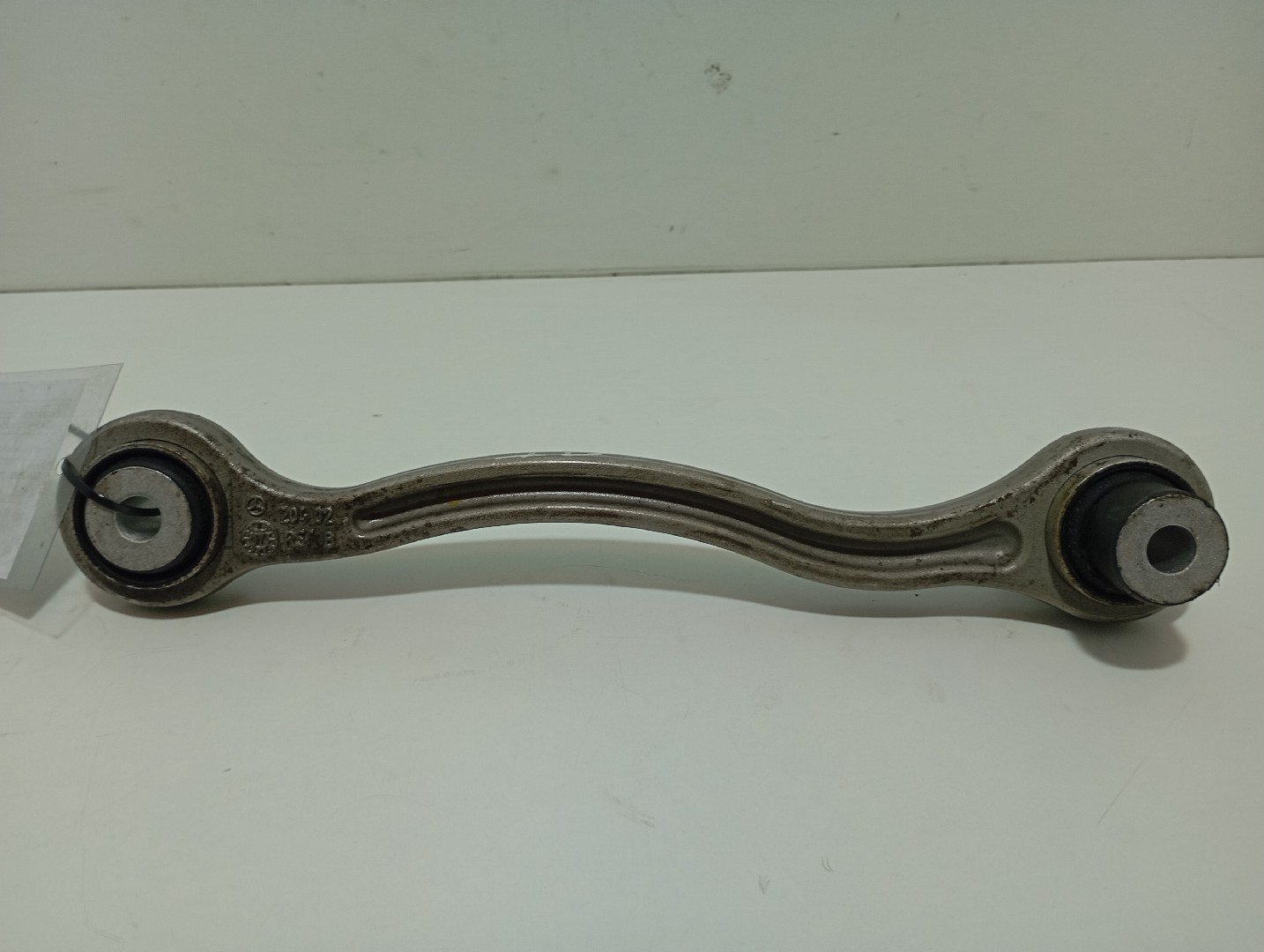 Bras de suspension arrière Droite MERCEDES-BENZ Classe C (W205) Imagem-1