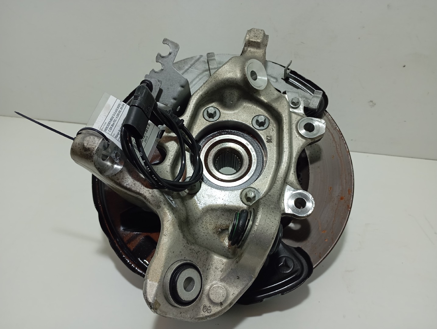 Fusée arrière gauche MERCEDES-BENZ Classe C (W205) Imagem-1