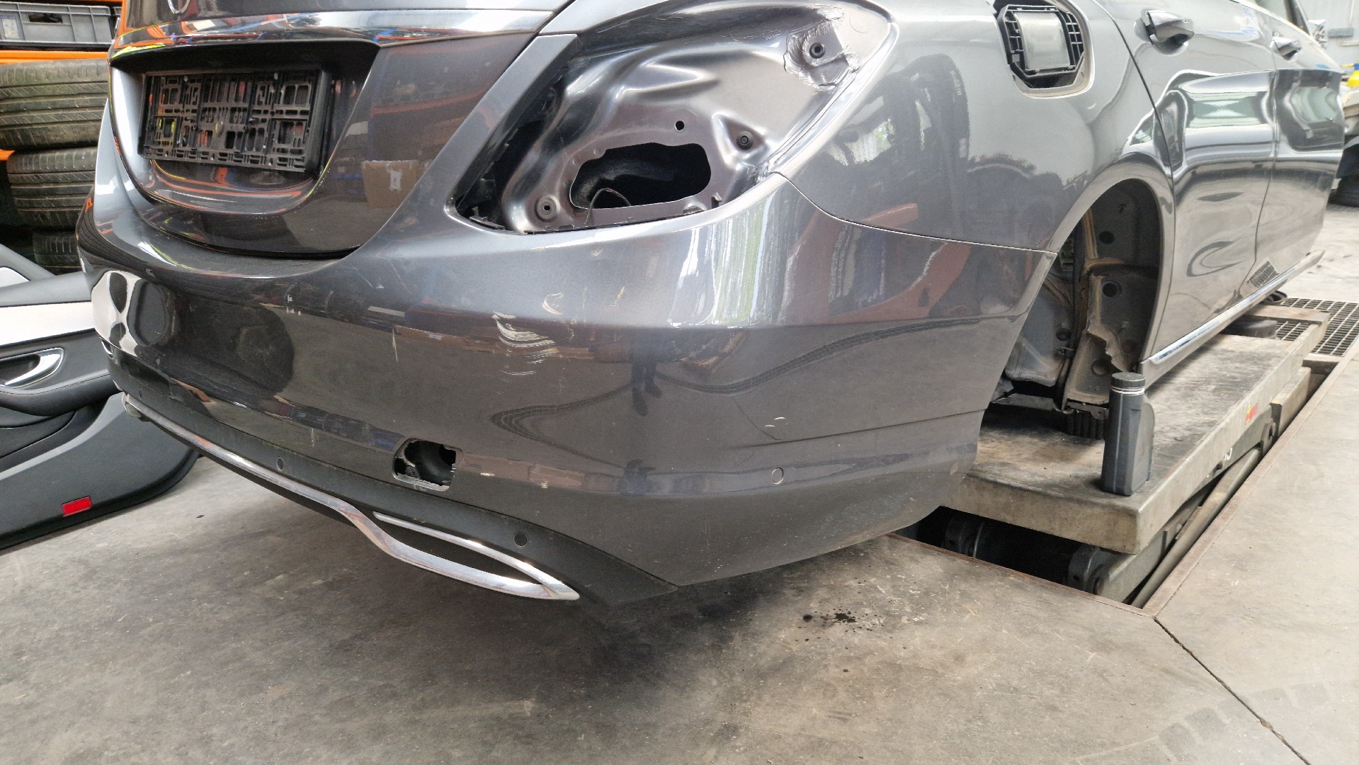 Pare-chocs arrière MERCEDES-BENZ Classe C (W205) Imagem-1