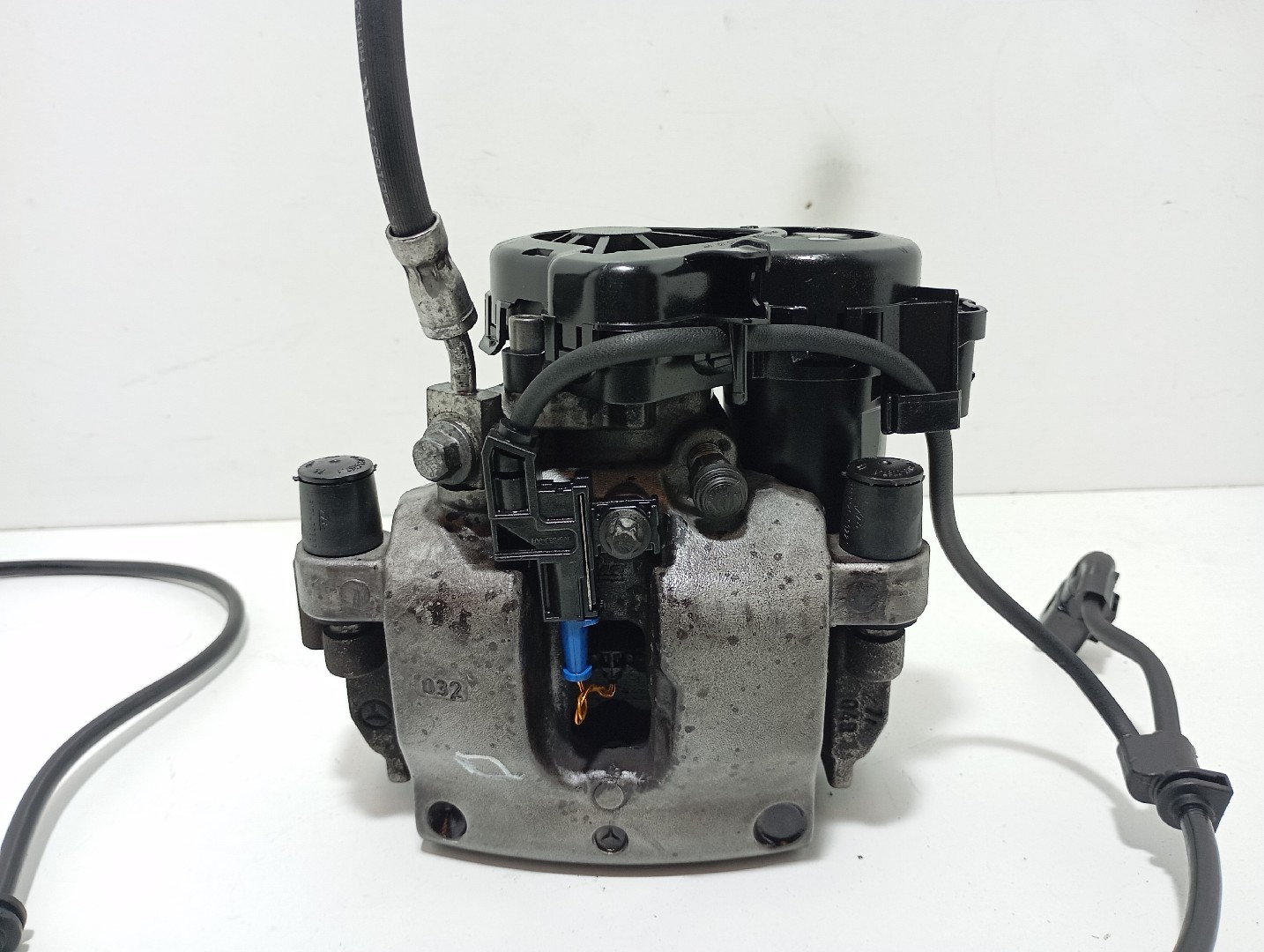 Étrier de frein arrière Droite MERCEDES-BENZ Classe C (W205) Imagem-1