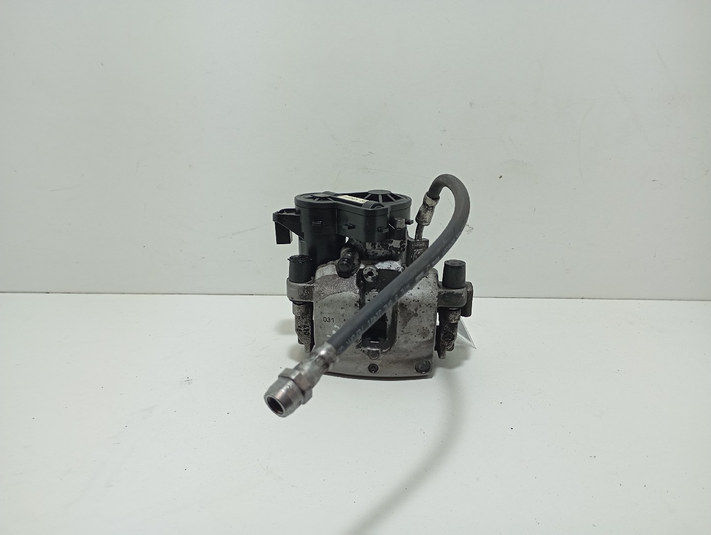 Étrier de frein arrière gauche MERCEDES-BENZ Classe C (W205)