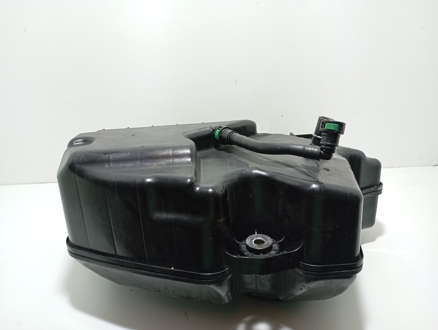 Réservoir AdBlue MERCEDES-BENZ Classe C (W205) Imagem-1