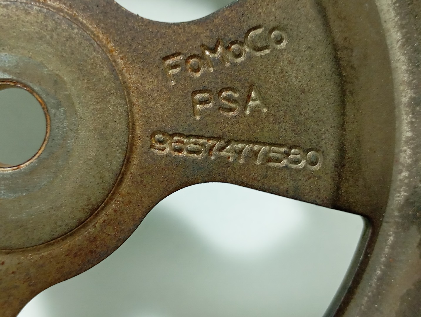 Crankshaft / Engine pulley  CITROËN C3 II (SC_) Imagem-2