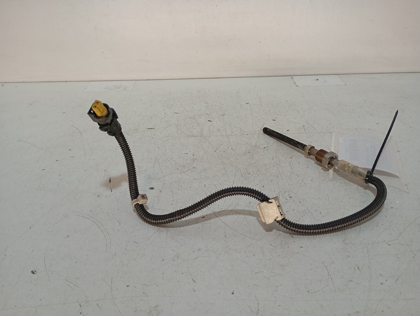 Sensor genérico MERCEDES-BENZ Classe C (W205) Imagem-1