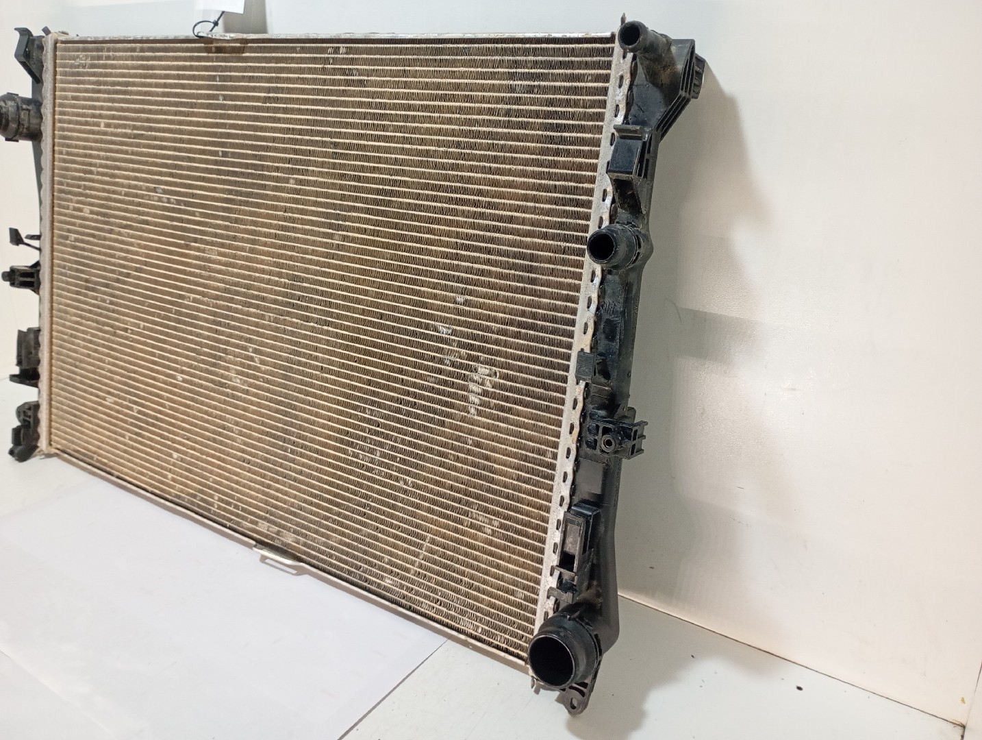 Radiateur d'eau MERCEDES-BENZ Classe C (W205) Imagem-1