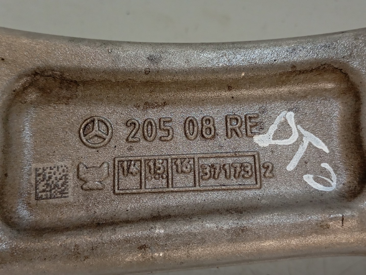 Bras de suspension Avant Droite MERCEDES-BENZ Classe C (W205) Imagem-2