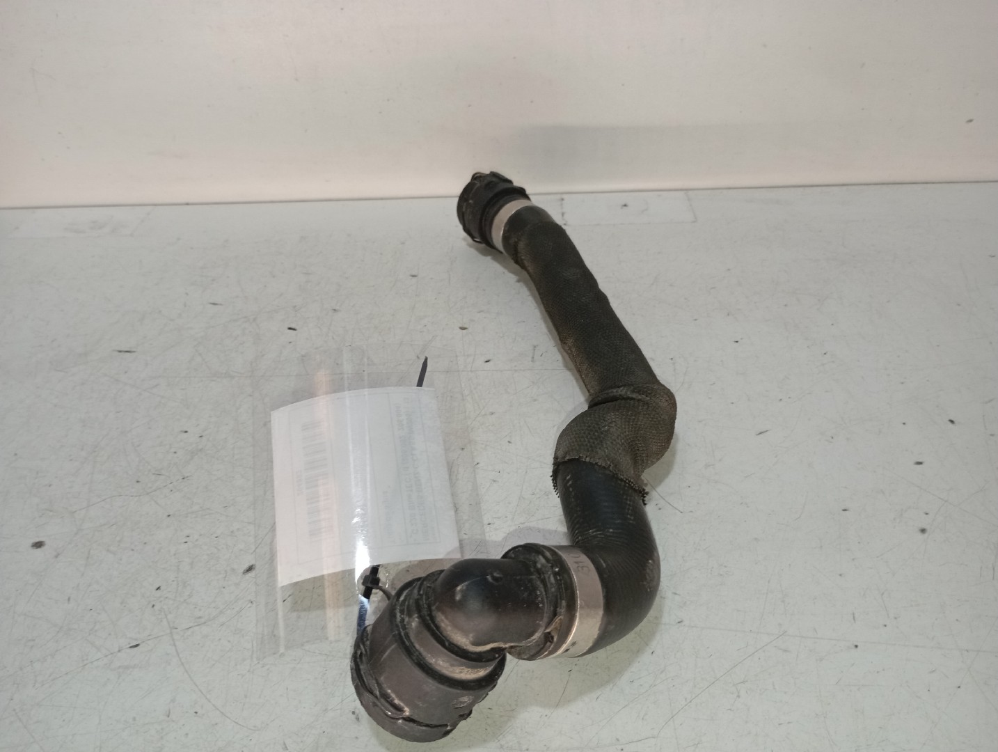 Tuyau/ Durite d'eau MERCEDES-BENZ Classe C (W205) Imagem-2