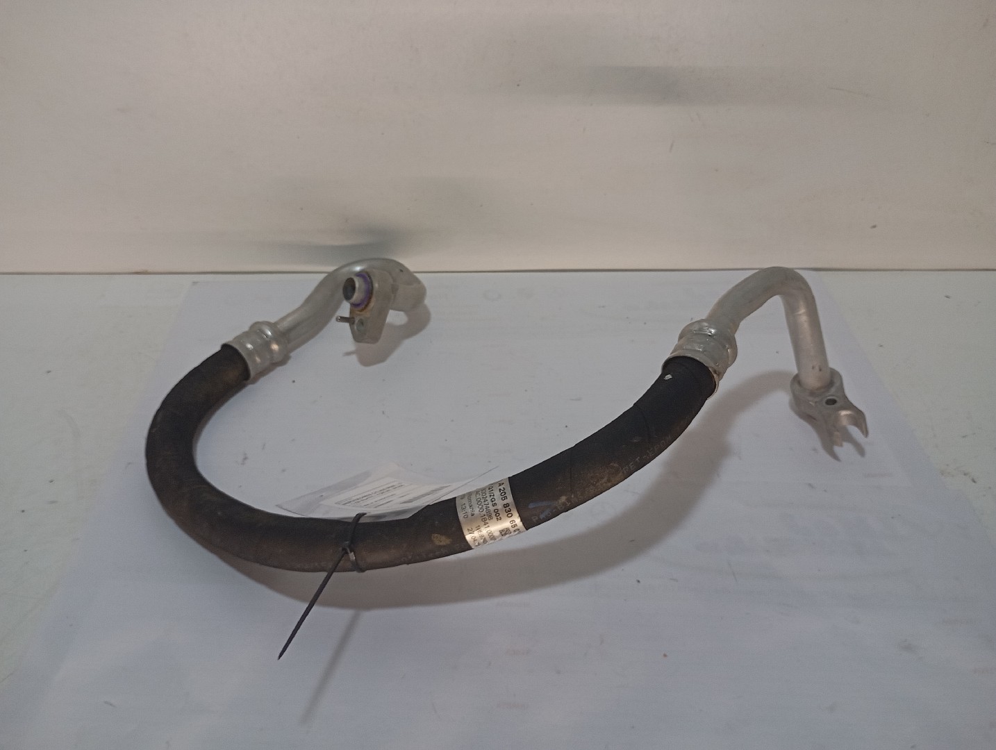 Tuyau de climatisation MERCEDES-BENZ Classe C (W205) Imagem-1