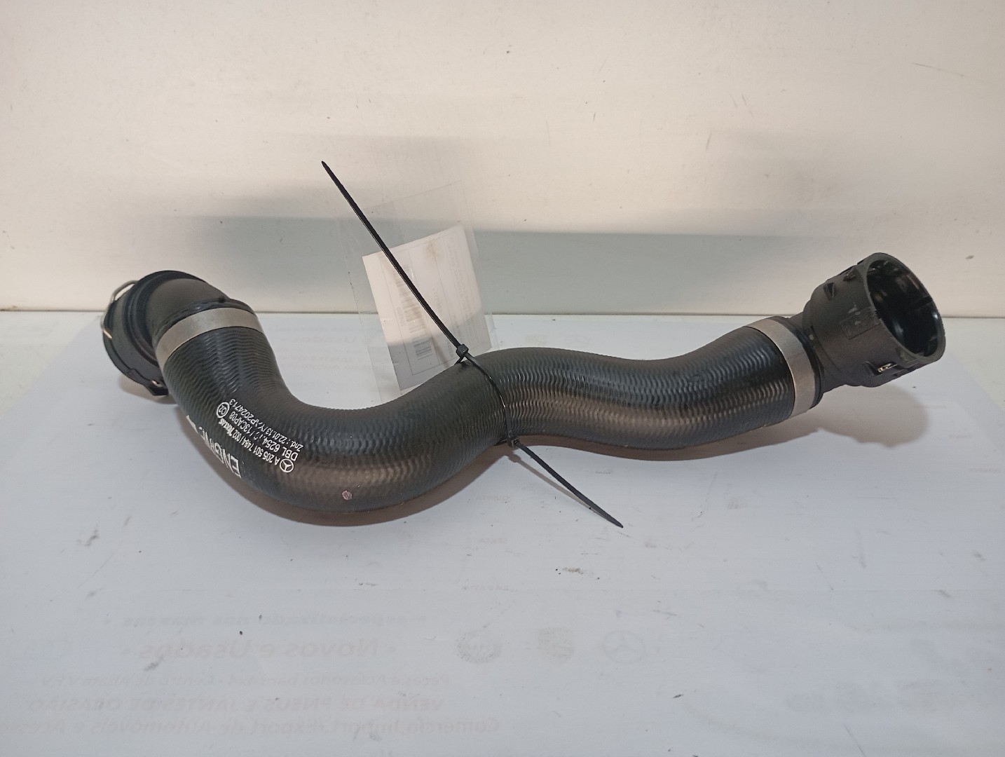 Tuyau/ Durite d'eau MERCEDES-BENZ Classe C (W205) Imagem-1