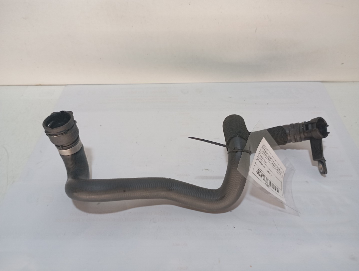 Tuyau/ Durite d'eau MERCEDES-BENZ Classe C (W205)