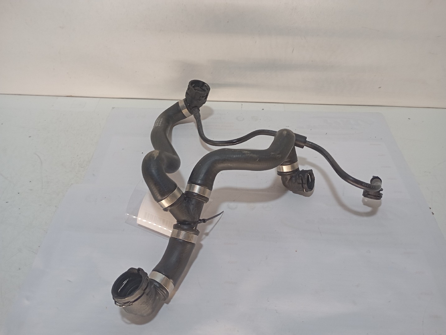 Tuyau/ Durite d'eau MERCEDES-BENZ Classe C (W205) Imagem-1